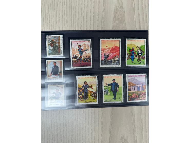 mostly complete, some with duplicates. Large quantity. Please view.